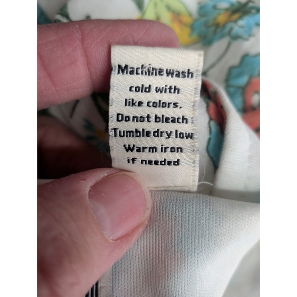 Lea White Floral Maxi Dress - Picture 6 of 6